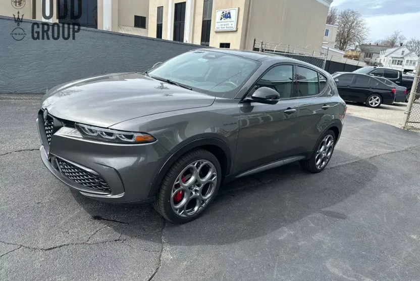 2024 Alfa Romeo Tonale Veloce photo 1
