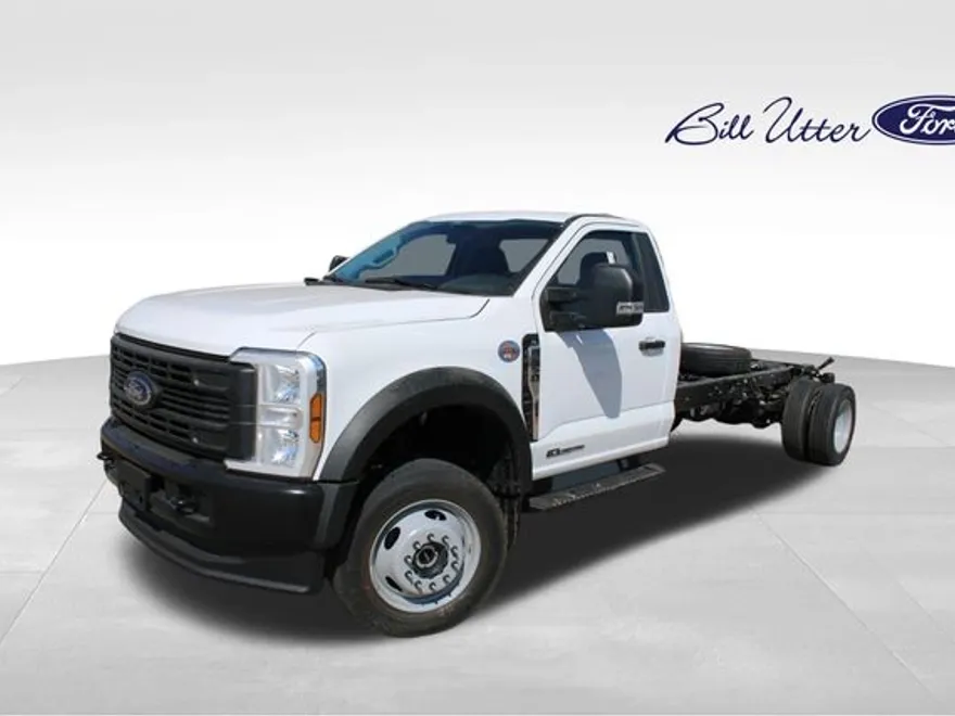 2024 Ford F-550 photo 1