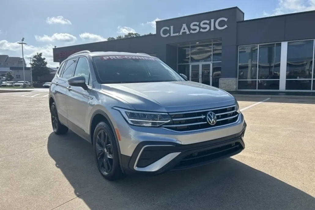 2024 Volkswagen Tiguan SE Wolfsburg Edition photo 1