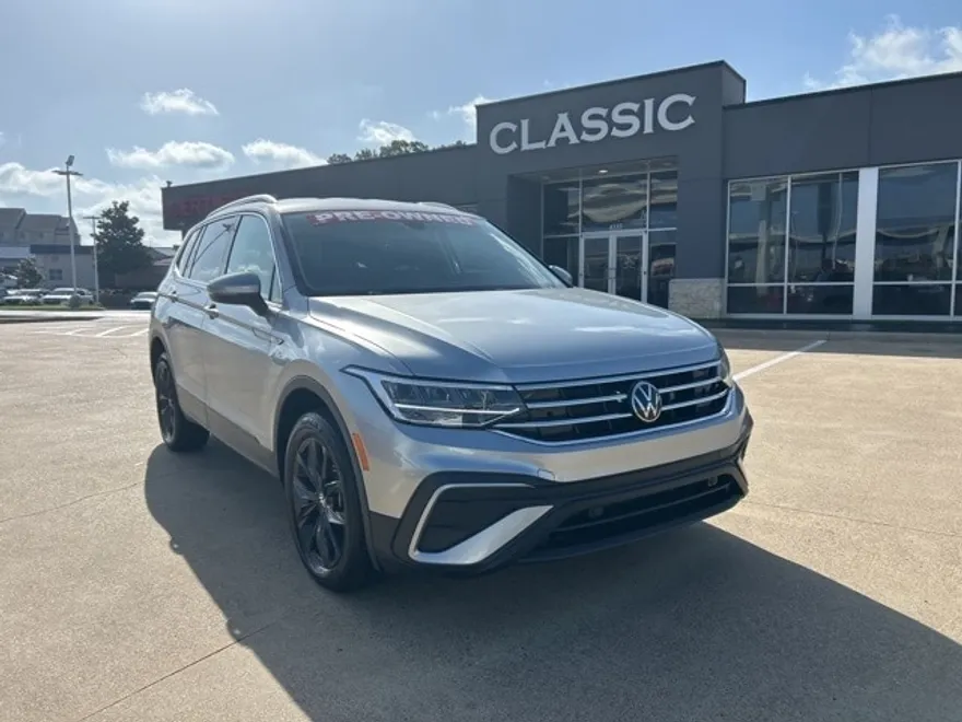 2024 Volkswagen Tiguan SE Wolfsburg Edition photo 1