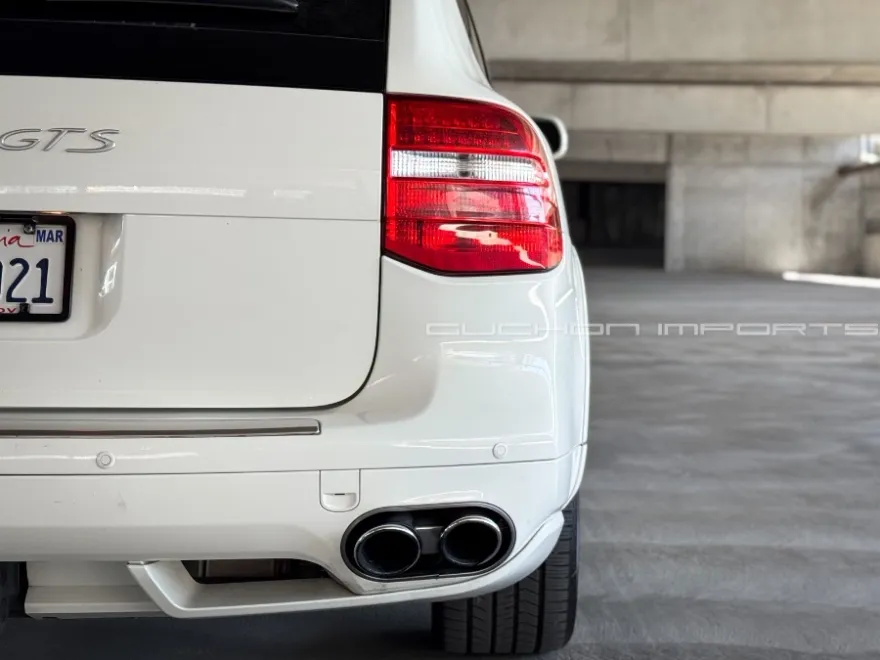 2009 Porsche Cayenne GTS photo 21