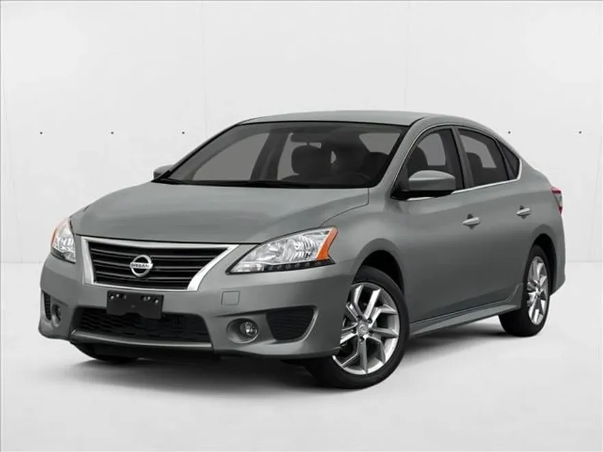 2013 Nissan Sentra SR photo 1