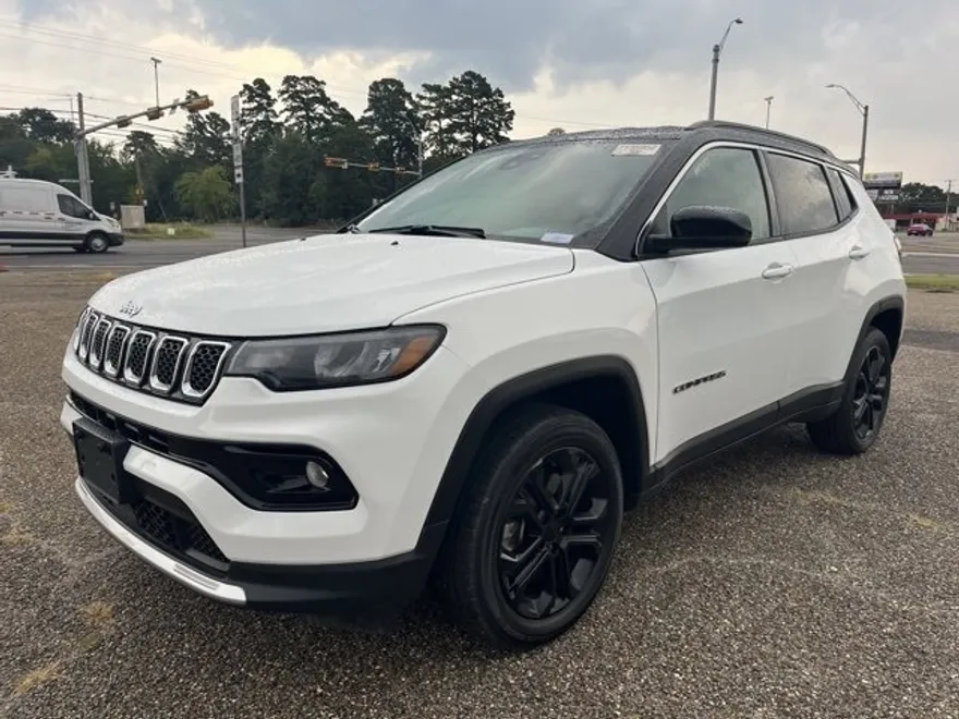 2024 Jeep Compass Limited photo 1