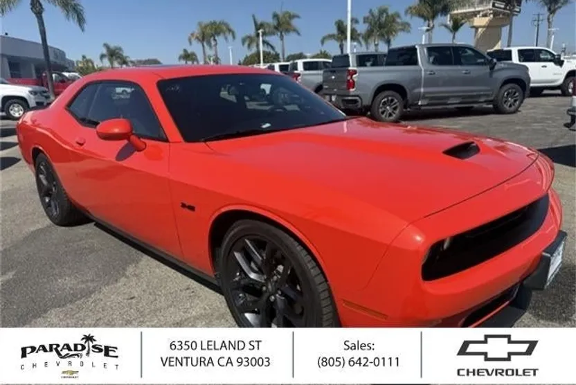 2023 Dodge Challenger R/T photo 1
