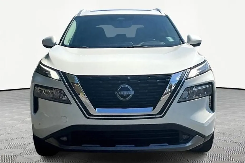 2022 Nissan Rogue SL photo 1