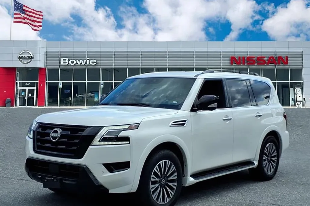 2023 Nissan Armada SL photo 1