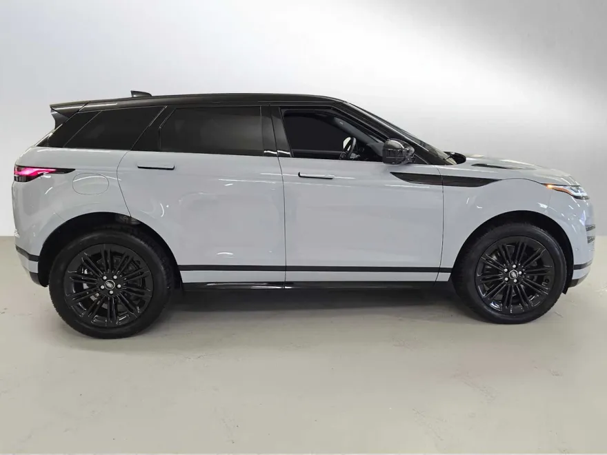2024 Land Rover Range Rover Evoque Dynamic SE photo 1
