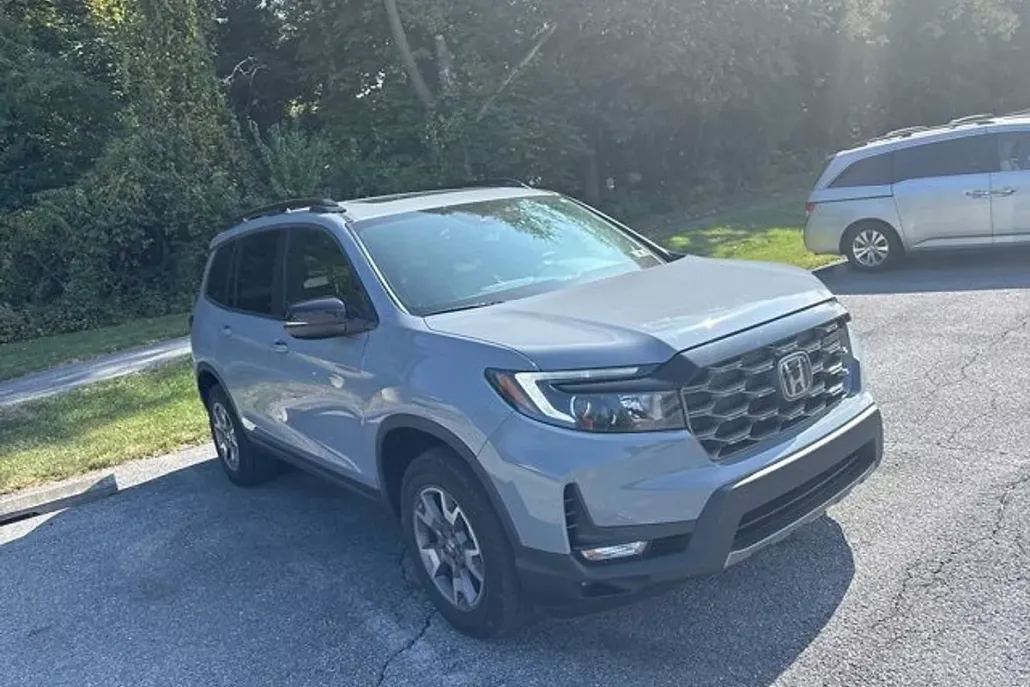2023 Honda Passport TrailSport photo 1