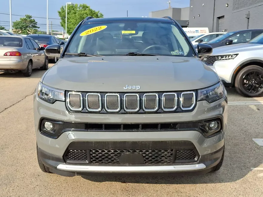 2022 Jeep Compass Limited photo 1