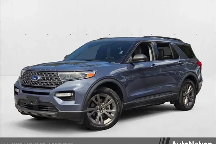 2021 Ford Explorer XLT photo 1