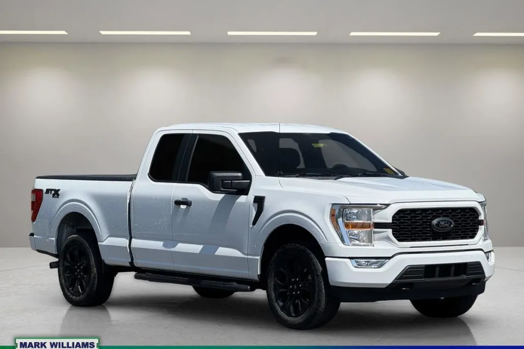 2022 Ford F-150 XL photo 1