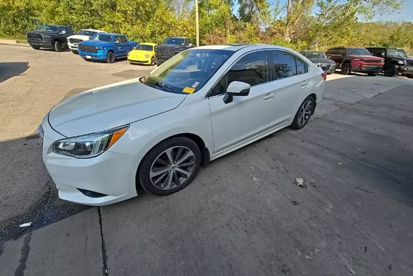 2016 Subaru Legacy 2.5i photo 1