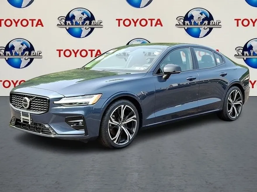 2024 Volvo S60 B5 Core photo 1