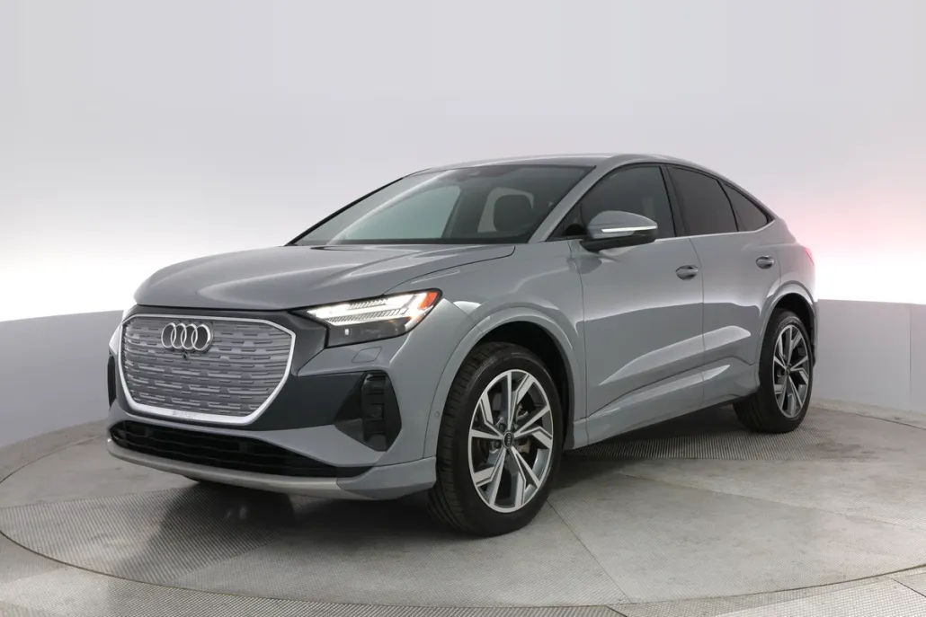 2022 Audi Q4 E-tron Prestige photo 1