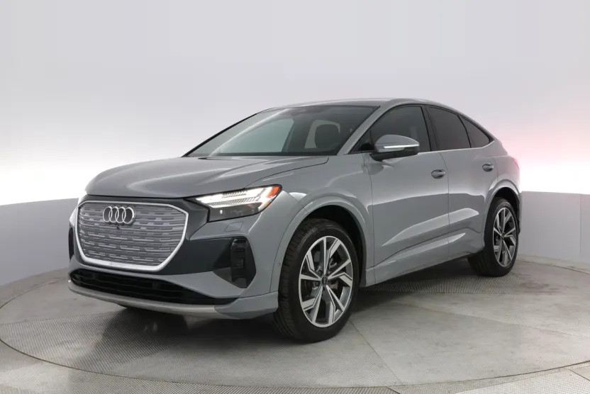 2022 Audi Q4 E-tron Prestige photo 1