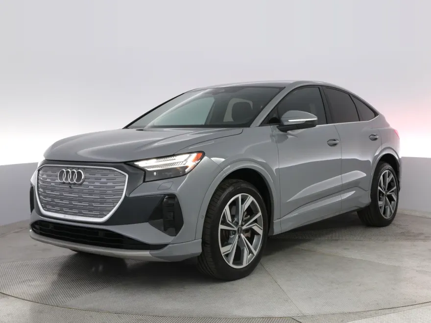 2022 Audi Q4 E-tron Prestige photo 1