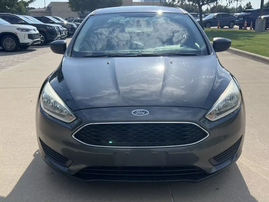 2015 Ford Focus S photo 1
