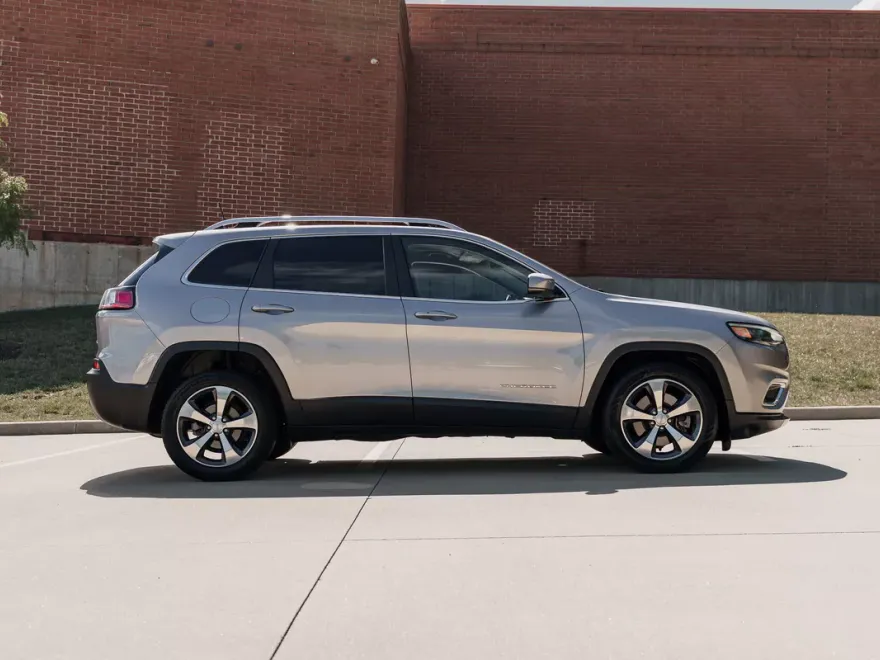 2020 Jeep Cherokee Limited photo 1