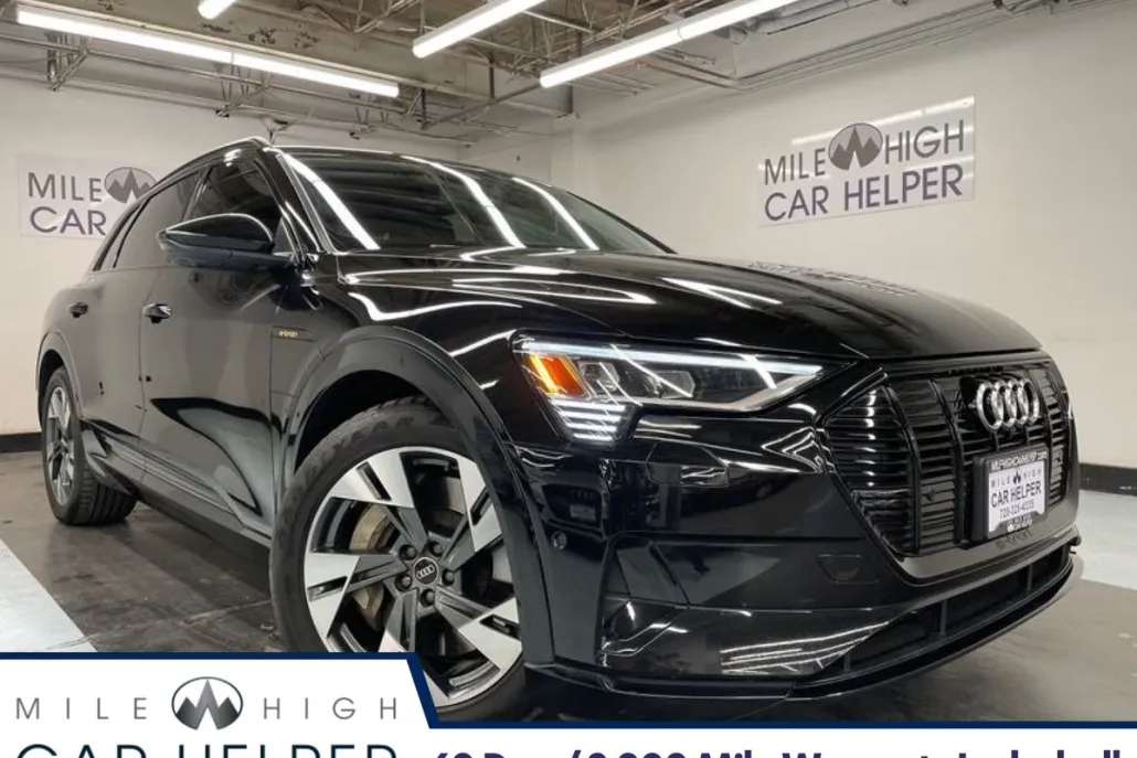 2021 Audi e-tron Premium photo 1