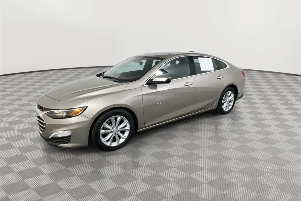 2023 Chevrolet Malibu 1LT photo 1