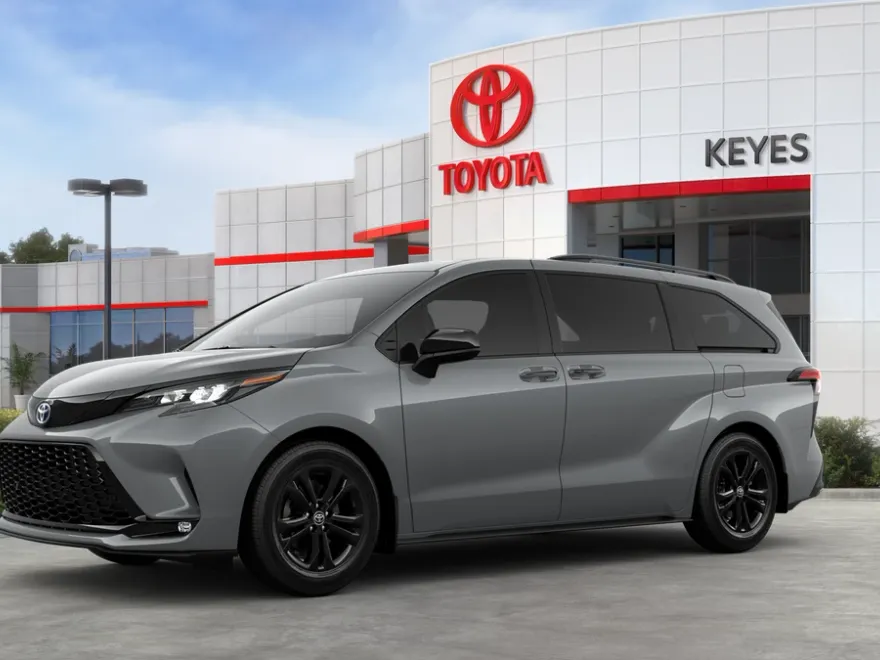2025 Toyota Sienna XSE photo 1