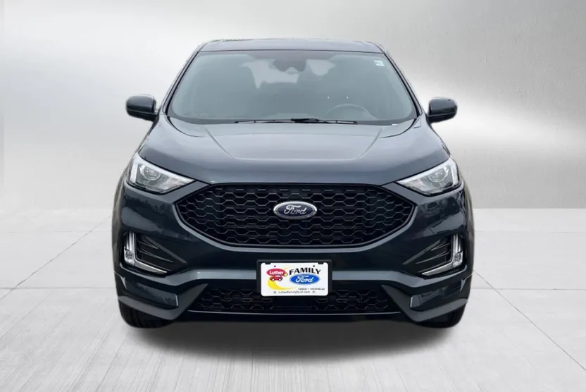 2022 Ford Edge ST-Line photo 1