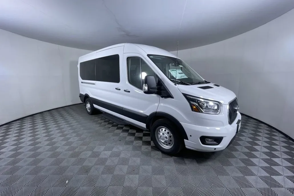 2025 Ford Transit Passenger XLT photo 1