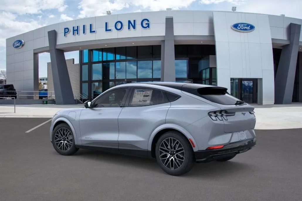 2025 Ford Mustang Mach-E Premium photo 1