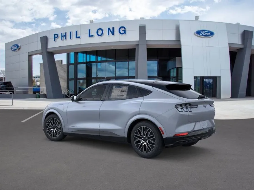 2025 Ford Mustang Mach-E Premium photo 1