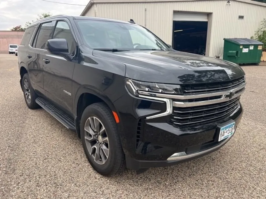 2022 Chevrolet Tahoe LT photo 1
