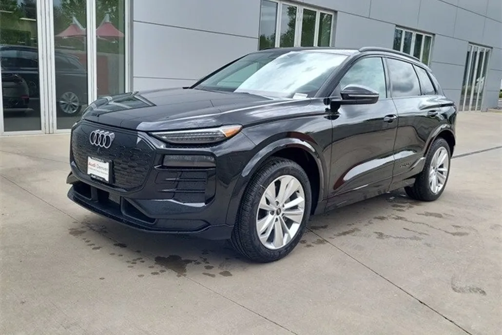 2025 Audi Q6 E-tron Premium Plus photo 1