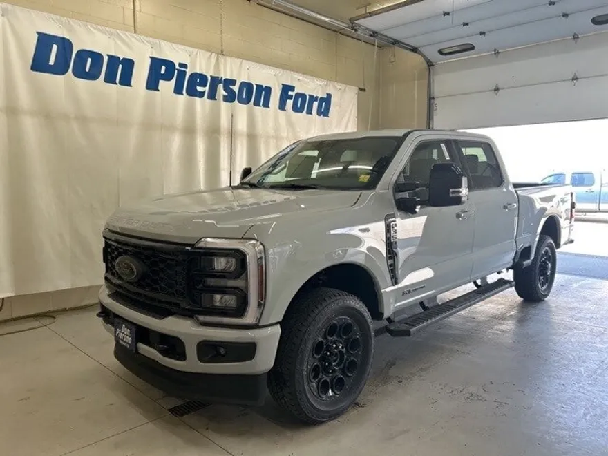 2025 Ford F-350 photo 1