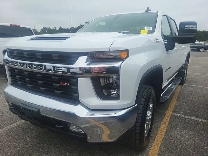 2023 Chevrolet Silverado 2500HD LT photo 1