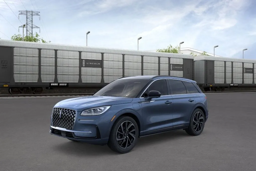 2025 Lincoln Corsair Grand Touring photo 1