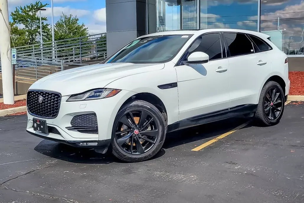 2023 Jaguar F-PACE P250 S photo 1