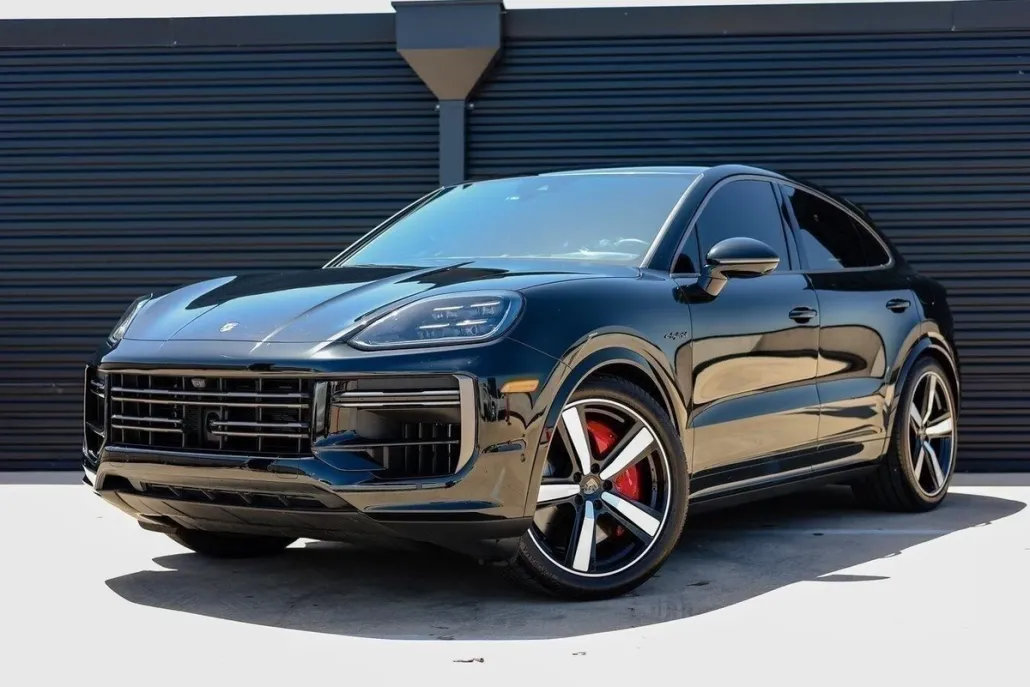 2025 Porsche Cayenne E-Hybrid Coupe Turbo photo 1