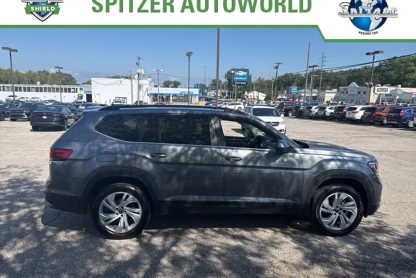 2022 Volkswagen Atlas V6 SE Technology photo 1