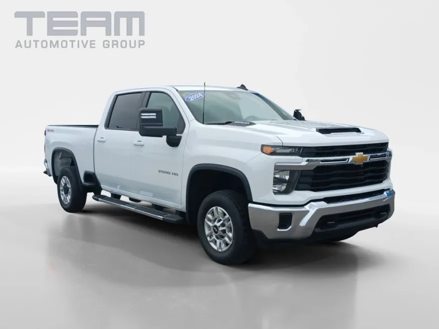 2024 Chevrolet Silverado 2500HD LT photo 1