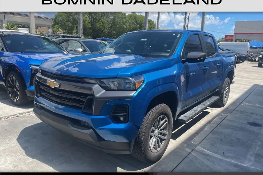 2023 Chevrolet Colorado LT photo 1