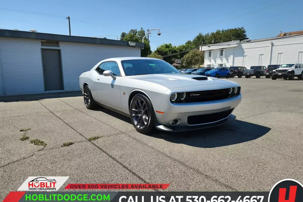 2023 Dodge Challenger R/T Scat Pack photo 1