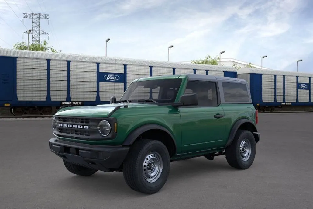 2025 Ford Bronco Base photo 1