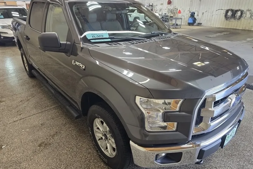 2016 Ford F-150 XLT photo 1