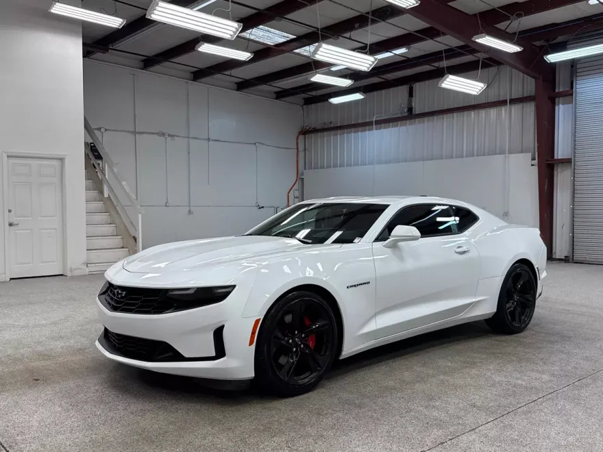 2024 Chevrolet Camaro 1LS 1LT photo 1