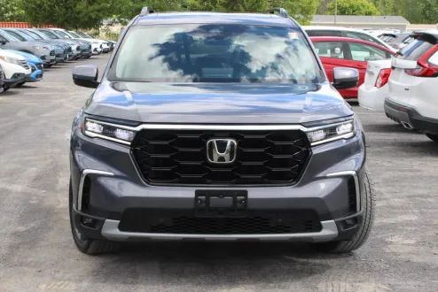 2024 Honda Pilot Touring photo 1