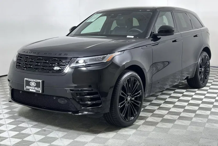 2025 Land Rover Range Rover Velar SE photo 1