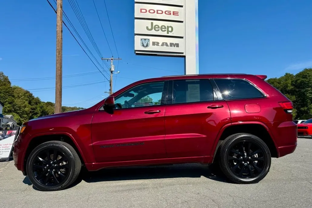2022 Jeep Cherokee Laredo X photo 1