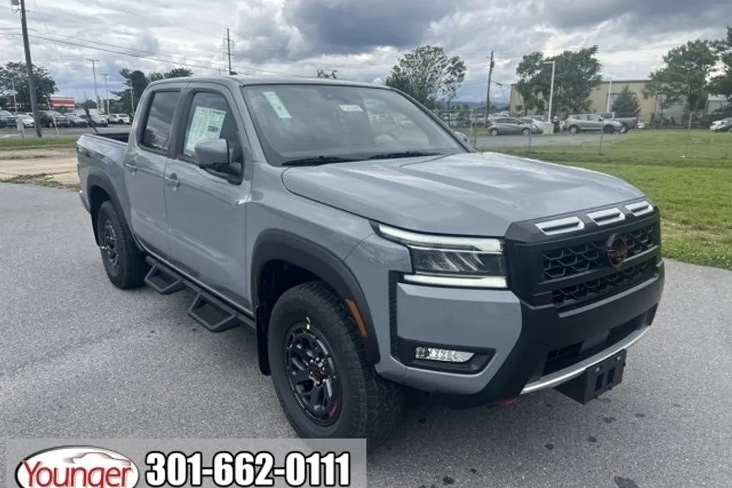 2025 Nissan Frontier PRO-4X photo 1