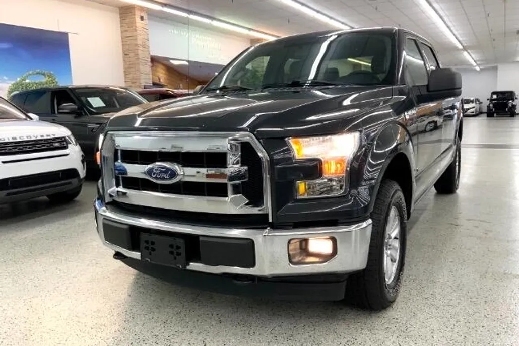 2017 Ford F-150 XL photo 1