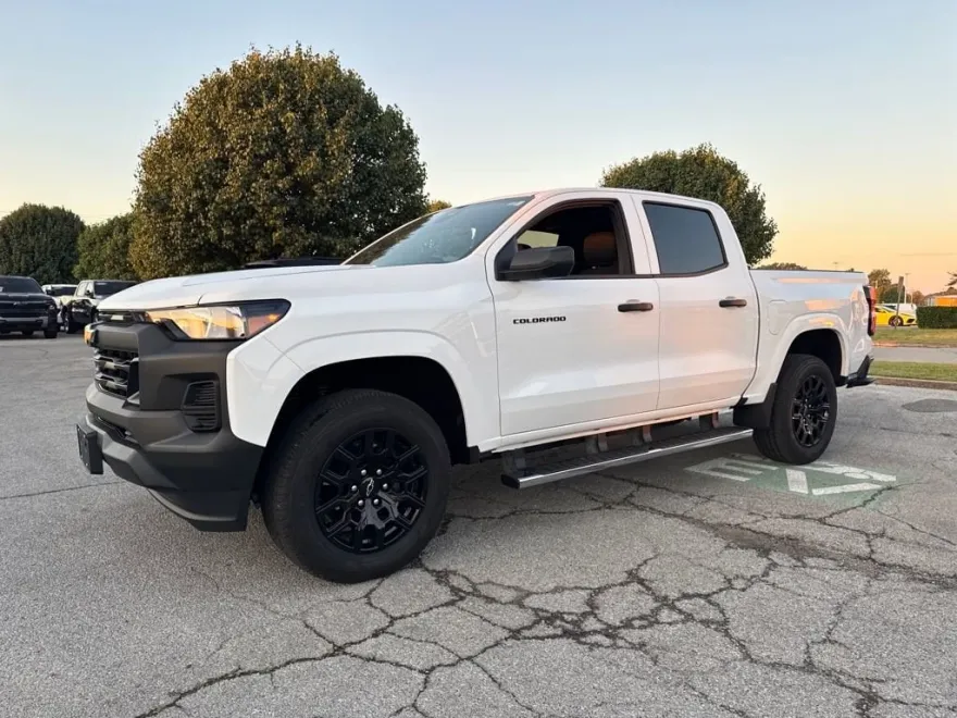 2026 Chevrolet Colorado Work Truck photo 1