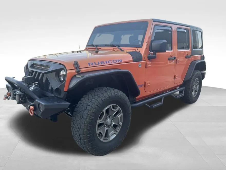 2015 Jeep Wrangler Unlimited Rubicon photo 1